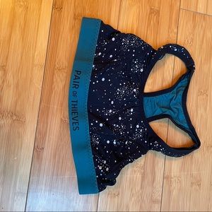 Pair of Thieves sports bra black sz large